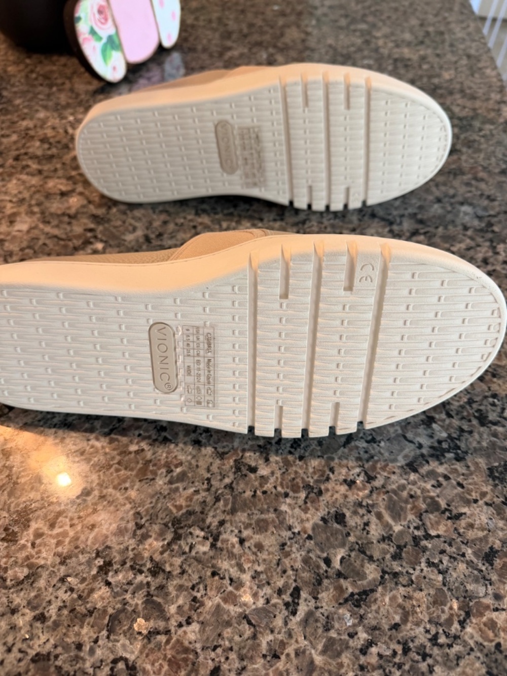 Vionic Shoes - Picture 4 of 4